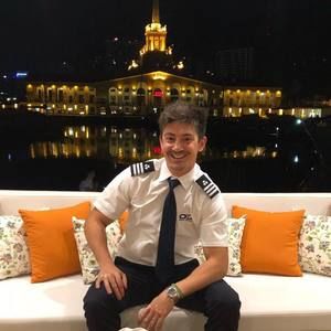 Meet your Posher, Emre